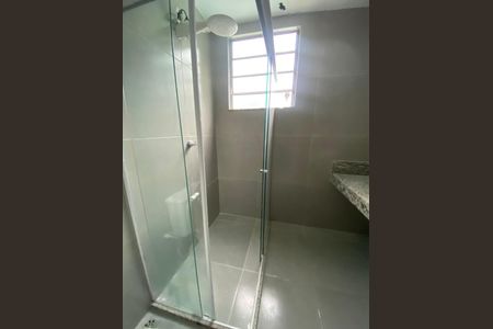 Banheiro de casa de condomínio para alugar com 1 quarto, 70m² em Vargem Grande, Rio de Janeiro
