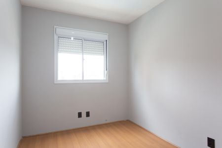 Quarto 2 de apartamento para alugar com 2 quartos, 43m² em Vila Carmosina, São Paulo