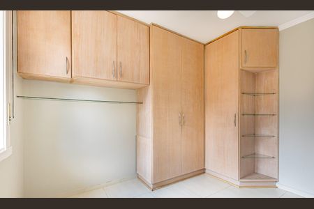 Quarto de apartamento à venda com 2 quartos, 70m² em Jardim do Salso, Porto Alegre