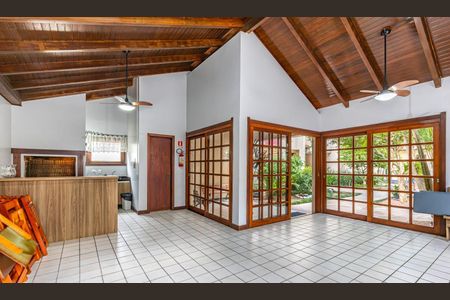 Apartamento à venda com 70m², 2 quartos e 2 vagasÁrea externa