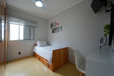 Apartamento à venda com 84m², 3 quartos e 2 vagasQuarto 2