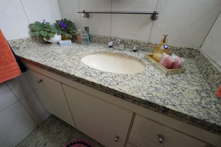 Apartamento à venda com 84m², 3 quartos e 2 vagasSuíte