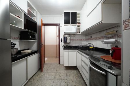 Apartamento à venda com 84m², 3 quartos e 2 vagasCozinha