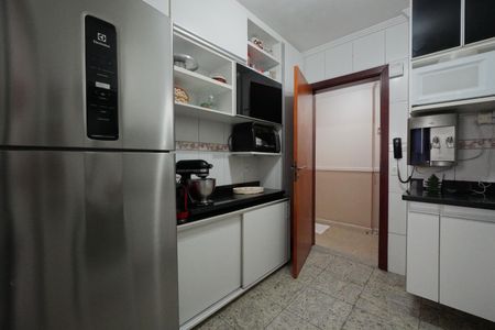Apartamento à venda com 84m², 3 quartos e 2 vagasCozinha