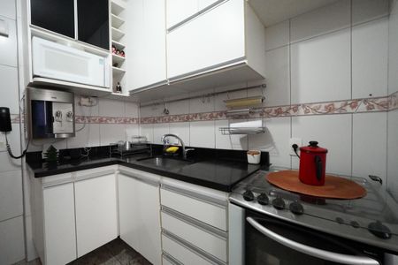 Apartamento à venda com 84m², 3 quartos e 2 vagasCozinha