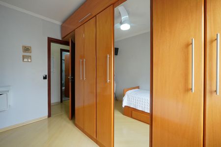 Apartamento à venda com 84m², 3 quartos e 2 vagasQuarto 2