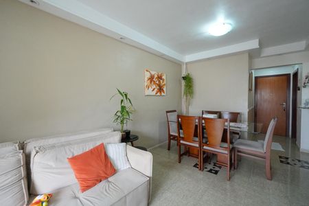 Apartamento à venda com 84m², 3 quartos e 2 vagasSala