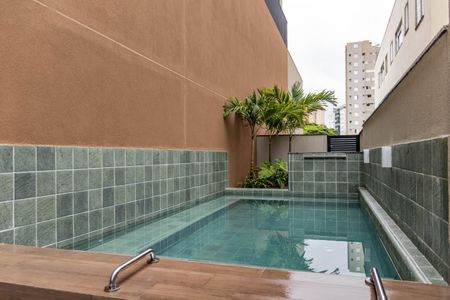 Apartamento à venda com 67m², 2 quartos e 2 vagasÁrea comum - Piscina