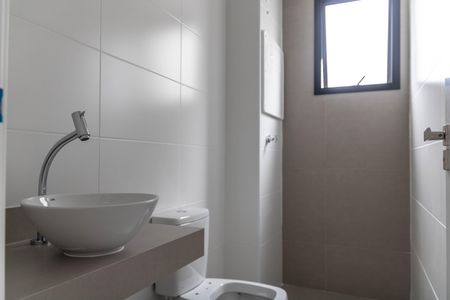 Apartamento à venda com 67m², 2 quartos e 2 vagasBanheiro Social