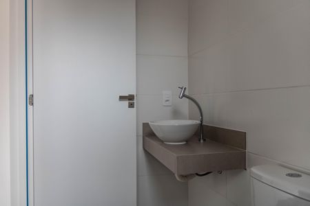 Apartamento à venda com 67m², 2 quartos e 2 vagasBanheiro da Suíte