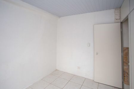 Quarto 1 de casa para alugar com 2 quartos, 80m² em Jardim Miriam, São Paulo