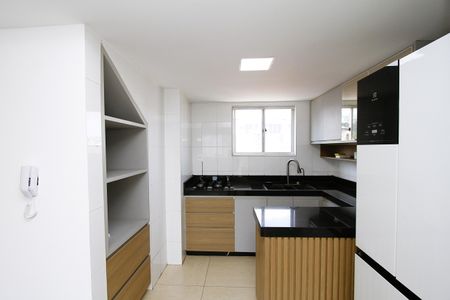 Apartamento para alugar com 104m², 2 quartos e 2 vagasCozinha