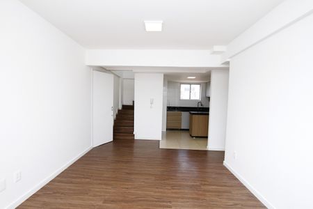 Apartamento para alugar com 104m², 2 quartos e 2 vagasSala