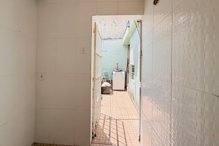 Casa à venda com 118m², 2 quartos e 1 vagaÁrea de Serviço 