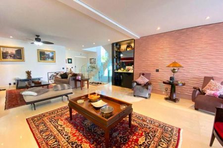 Casa à venda com 480m², 4 quartos e 5 vagas