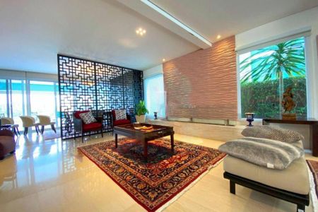 Casa à venda com 480m², 4 quartos e 5 vagas