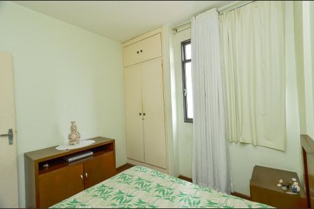 Quarto 2 de apartamento à venda com 2 quartos, 60m² em Santo Antônio, Belo Horizonte
