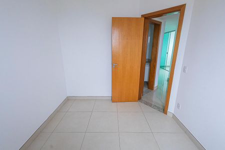 Apartamento à venda com 73m², 3 quartos e 2 vagasquarto 3