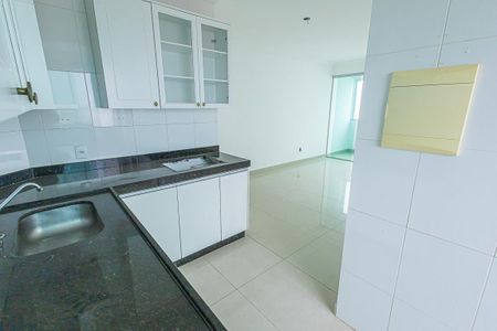 cozinha de apartamento à venda com 3 quartos, 73m² em Santa Rosa, Belo Horizonte