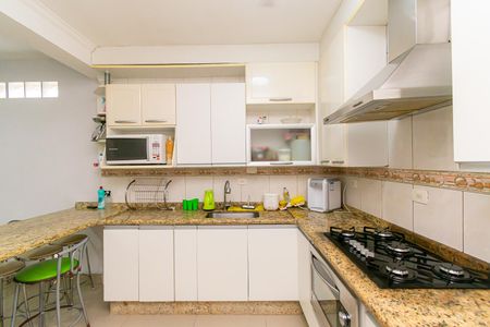 Casa para alugar com 180m², 2 quartos e 2 vagas Casa para alugar com 180m², 2 quartos e 2 vagasCozinha