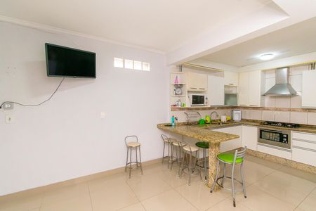 Casa para alugar com 180m², 2 quartos e 2 vagas Casa para alugar com 180m², 2 quartos e 2 vagasCozinha