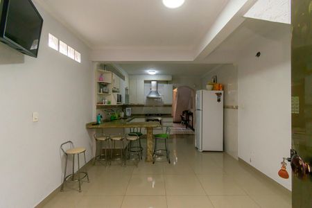 Casa para alugar com 180m², 2 quartos e 2 vagas Casa para alugar com 180m², 2 quartos e 2 vagasCozinha