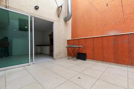 Casa para alugar com 65m², 1 quarto e sem vagaQuintal