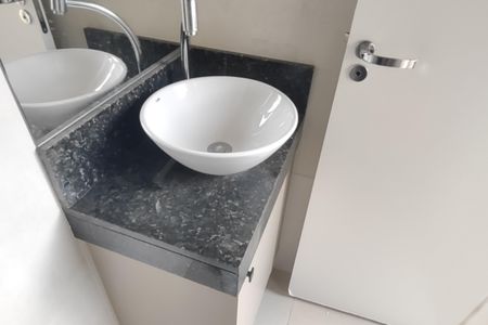 Apartamento à venda com 96m², 2 quartos e 1 vagaBanheiro 2