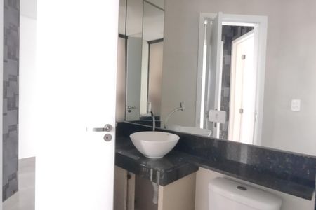 Apartamento à venda com 96m², 2 quartos e 1 vagaBanheiro 1