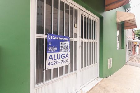 Casa para alugar com 160m², 3 quartos e 1 vaga Casa para alugar com 160m², 3 quartos e 1 vagaFachada