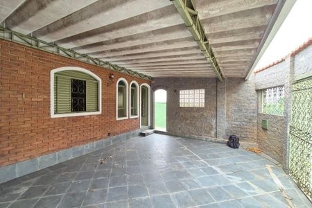 Casa para alugar com 192m², 3 quartos e 6 vagasGaragem 