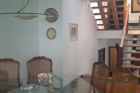 Casa à venda com 445m², 5 quartos e 6 vagas