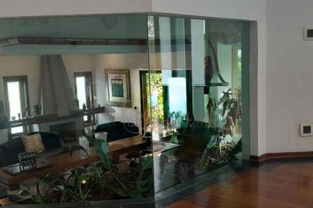 Casa à venda com 445m², 5 quartos e 6 vagas