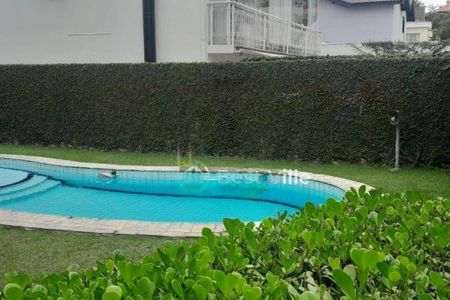 Casa à venda com 445m², 5 quartos e 6 vagas