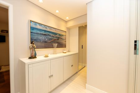 Apartamento à venda com 264m², 3 quartos e 4 vagasCorredor