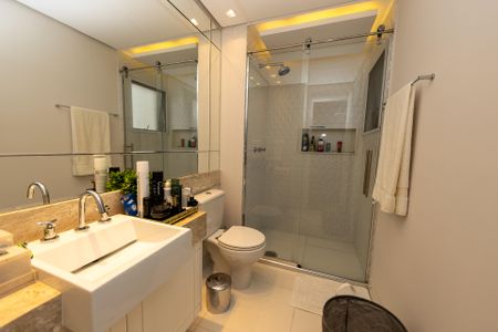 Apartamento à venda com 264m², 3 quartos e 4 vagasBanheiro da Suíte 3