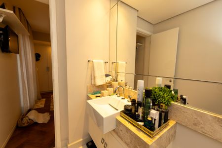 Apartamento à venda com 264m², 3 quartos e 4 vagasBanheiro da Suíte 3