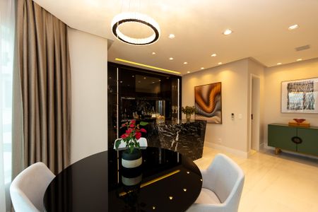 Apartamento à venda com 264m², 3 quartos e 4 vagasSala