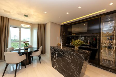 Apartamento à venda com 264m², 3 quartos e 4 vagasSala