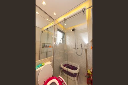 Apartamento à venda com 264m², 3 quartos e 4 vagasBanheiro da suíte 2