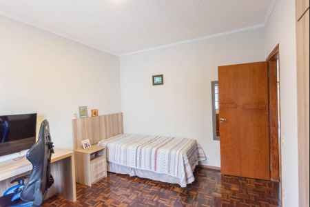 Casa à venda com 180m², 4 quartos e 3 vagas Casa à venda com 180m², 4 quartos e 3 vagasQuarto 1