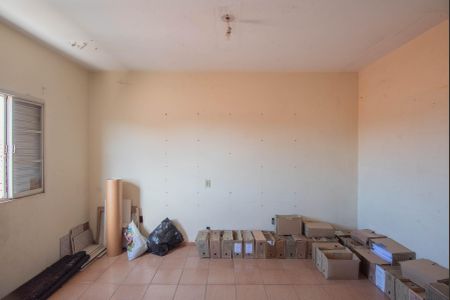 Casa à venda com 180m², 4 quartos e 3 vagas Casa à venda com 180m², 4 quartos e 3 vagasEdícula- Quarto 2