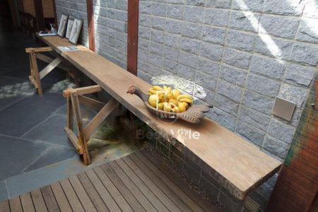 Casa à venda com 720m², 5 quartos e 9 vagas