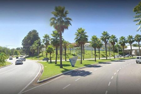 Casa à venda com 720m², 5 quartos e 9 vagas