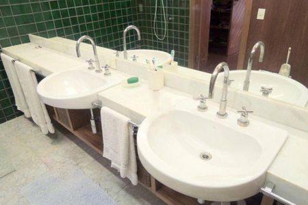 Casa à venda com 720m², 5 quartos e 9 vagas