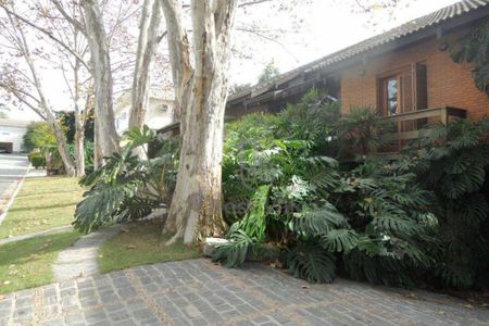 Casa à venda com 720m², 5 quartos e 9 vagas