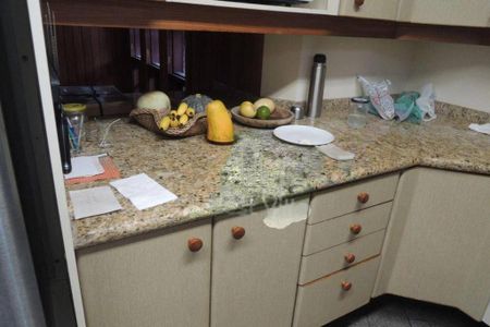 Casa à venda com 720m², 5 quartos e 9 vagas