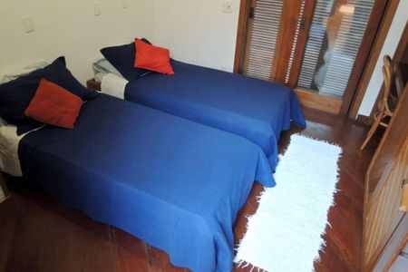 Casa à venda com 720m², 5 quartos e 9 vagas