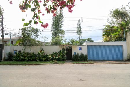 Casa para alugar com 1000m², 4 quartos e 5 vagasFachada 1