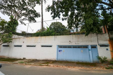 Casa para alugar com 1000m², 4 quartos e 5 vagasFachada 2